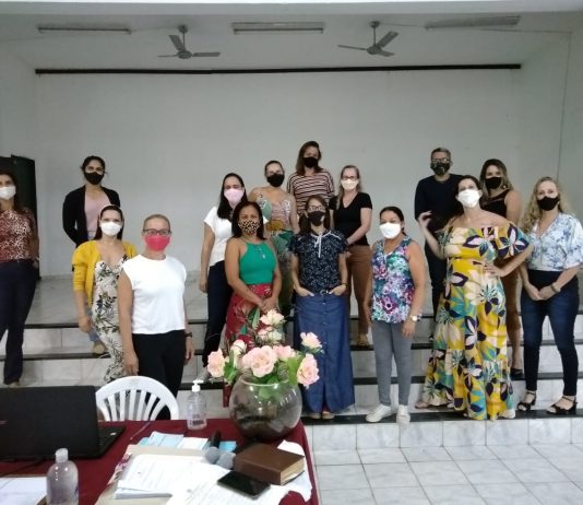 A Secretaria de Educação realiza acolhimento dos profissionais efetivos nas escolas municipais
