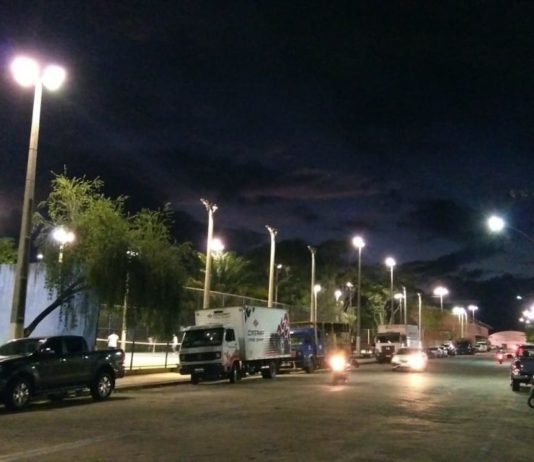 Prefeitura de Nova Venécia restabelece iluminação de setor da Praça Adélio Lubiana