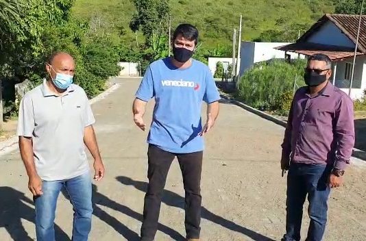 Prefeitura de Nova Venécia conclui obras de calçamento rural do Patrimônio da Penha
