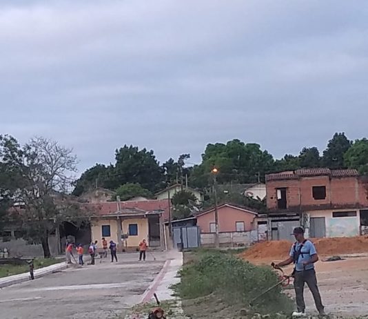 Prefeitura de Nova Venécia realiza mutirão de limpeza no bairro Padre Gianni