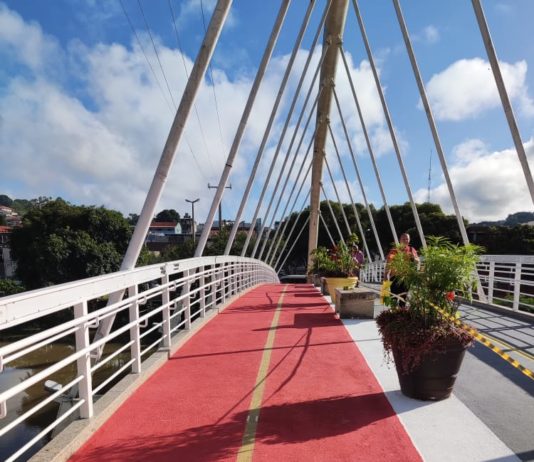 Passarela de Nova Venécia ganha nova pintura