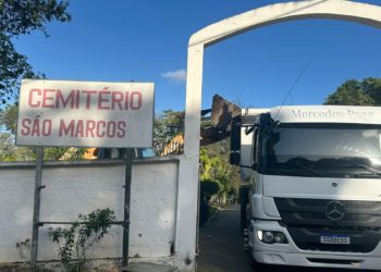 Prefeitura realiza mutirão de limpeza no Cemitério São Marcos