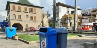 Prefeitura de Nova Venécia realiza substituição de lixeiras nas calçadas
