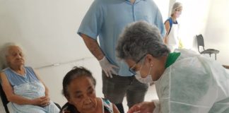 Reforço contra a Covid: secretaria de saúde de Nova Venécia realiza dose de reforço nos idosos da “casa do vovô”.