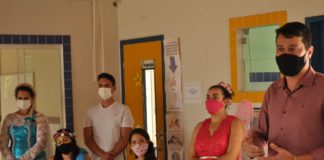 Prefeito faz abertura de ano letivo presencial das creches do município