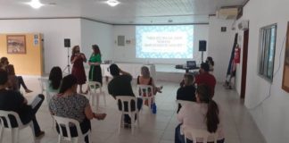 Diretores escolares, supervisores e equipe da Seme participam de formação sobre violência contra a mulher