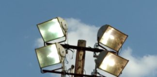 Prefeitura de Nova Venécia realiza manutenção na iluminação no interior