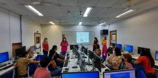 Secretaria de Educação se reúne com professores de língua portuguesa em encontro de formação em rede