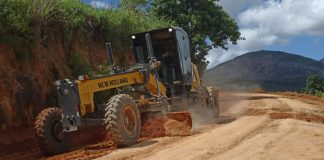 Prefeitura de Nova Venécia faz melhorias em estradas de diversas localidades