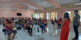 Merendeiras e auxiliares de cozinha da rede municipal passam por capacitação