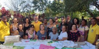 Equipe da Secretaria de Cultura e Turismo visita o grupo de Bordado Dona Fitinha