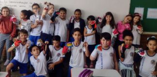 Escola e família: fantoches são produzidos pelos alunos junto aos pais na EMEIEF Lourdes Scardini