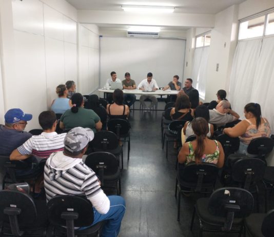 Secretaria Municipal de Desenvolvimento Econômico realiza reunião para regularizar os empreendimentos a serem localizados nas praças do Município de Nova Venécia