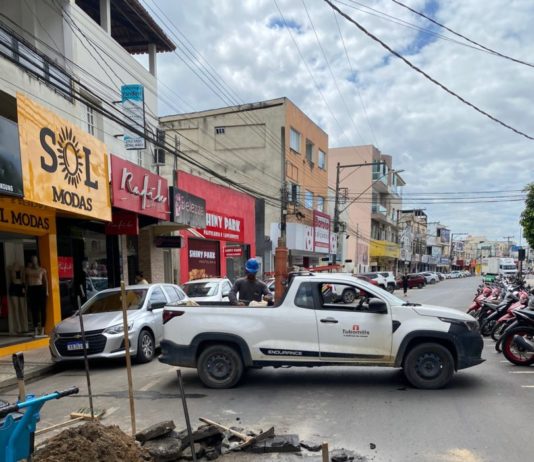 Cesan realiza interdição em trecho entre a ponte Cristiano Dias Lopes e a Passarela, na Av. Vitória