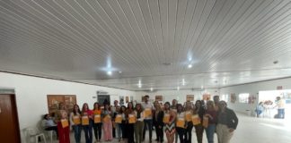 Prefeito de Nova Venécia assina pactuação de metas para educação com Governo do Estado