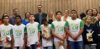 Cerimônia de formatura dos alunos da  EJA com Qualificação Profissional 2023