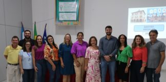 Diretores escolares participam de formação e tomam posse