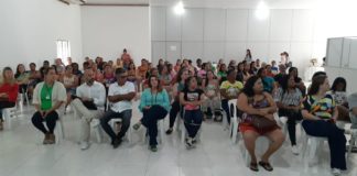 Merendeiras e auxiliares de cozinha participam de momento de acolhida para iniciar o ano letivo