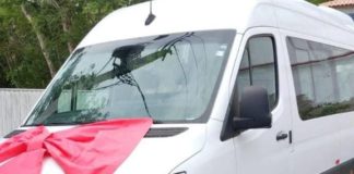 Prefeitura de Nova Venécia entrega veículo à Casa do Vovô