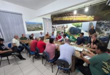 Prefeitura de Nova Venécia se reúne com lideranças religiosas para planejar o Dia do Evangélico