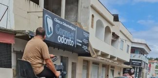 Secretaria de Obras realiza operação tapa-buraco na Rua Riacho, no centro de Nova Venécia