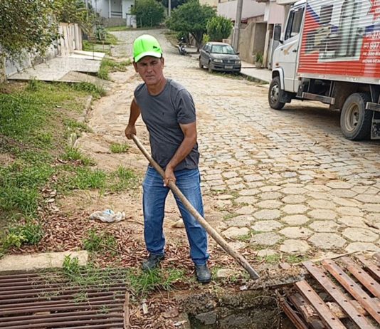 Prefeitura de Nova Venécia realiza limpeza de bueiros e galerias no Bairro Municipal I após fortes chuvas