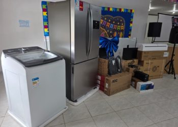 Prefeitura entrega R$ 3,7 milhões em mobiliários e equipamentos para a Educação de Nova Venécia